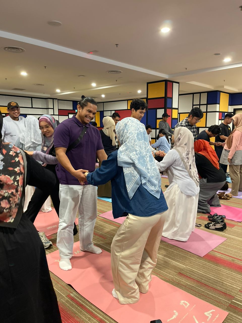 Peserta sesuai senaman kelas antenatal