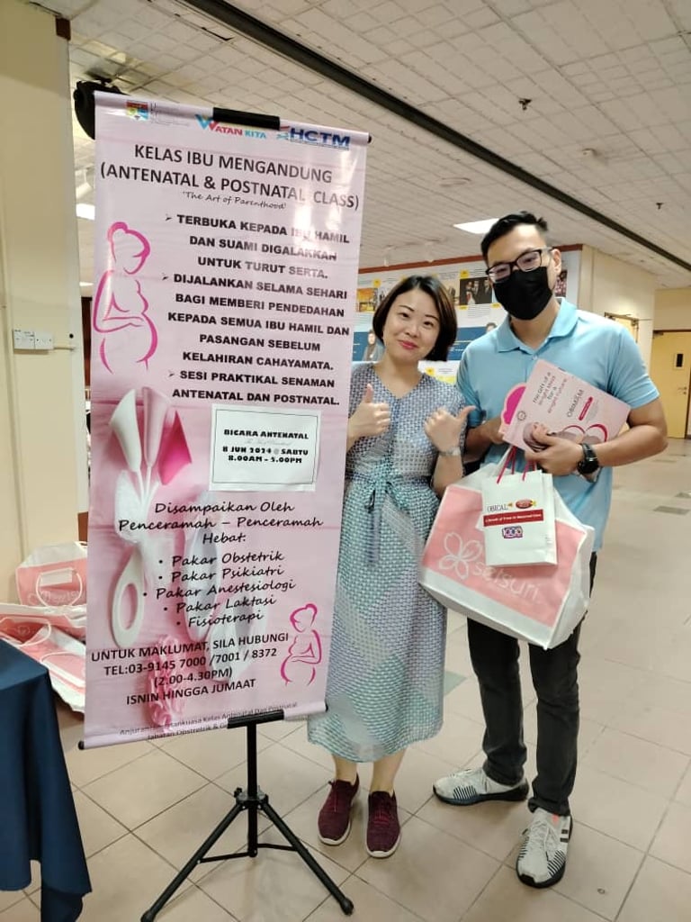 Sesi kelas antenatal 2025